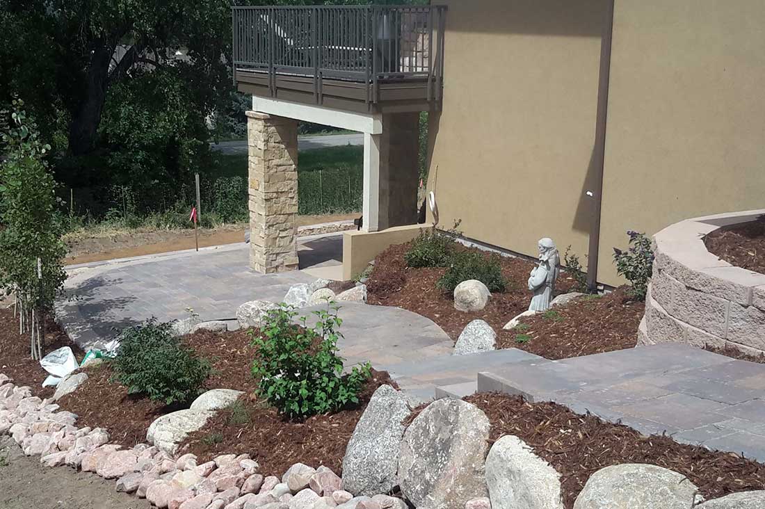 custom landscaper castle rock