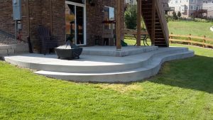 backyard patio and lawn landscaping