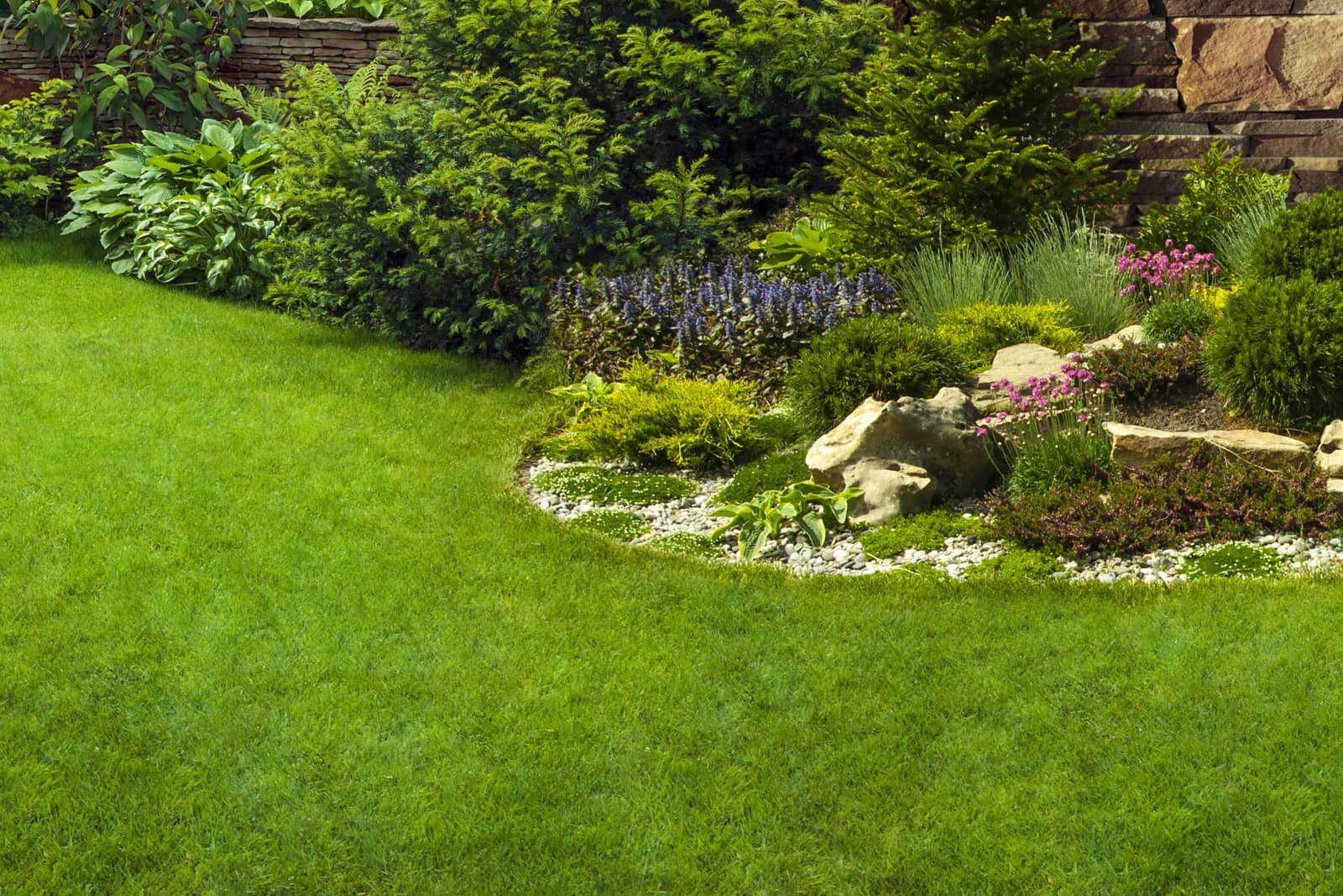 What do Landscapers do for Spring Cleanup?