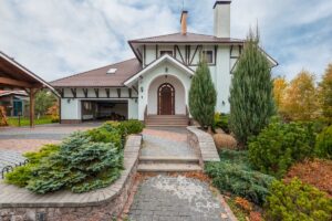 Impact of Landscaping on Property Resale Value in Colorado